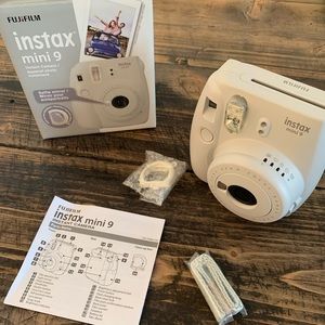Fujufilm Instax Mini 9 Polaroid Camera